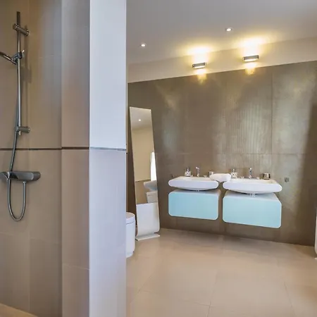 Willa Villa La Terrasse By Hr Madeira *